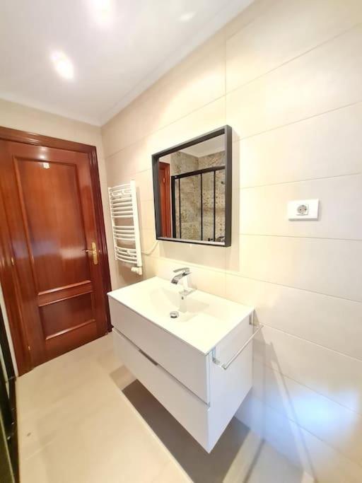 La Casita Verde. Metro Cerca Del Casco Viejo Бильбао Экстерьер фото